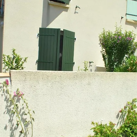 Pavillon Des Loritz *