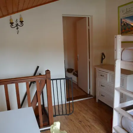 Pavillon Des Loritz *